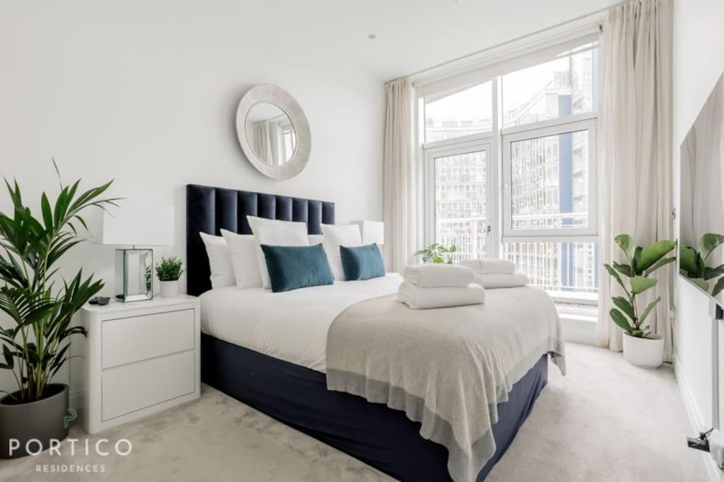 Portico Residences - Stunning Penthouse With River Views In Battersea Apartment London