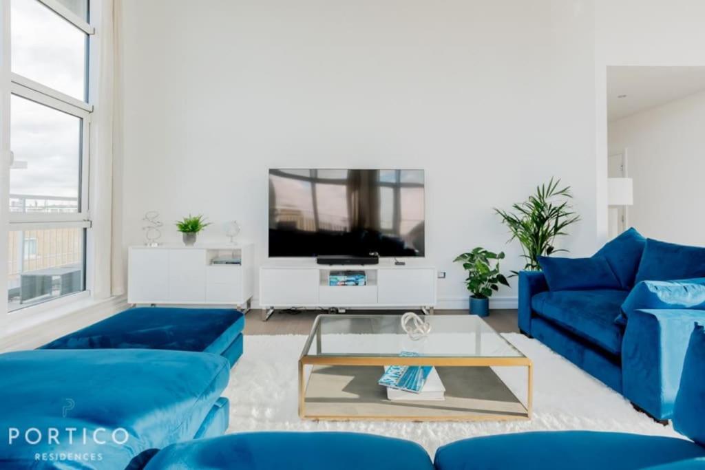 Apartment Portico Residences - Stunning Penthouse With River Views In Battersea *