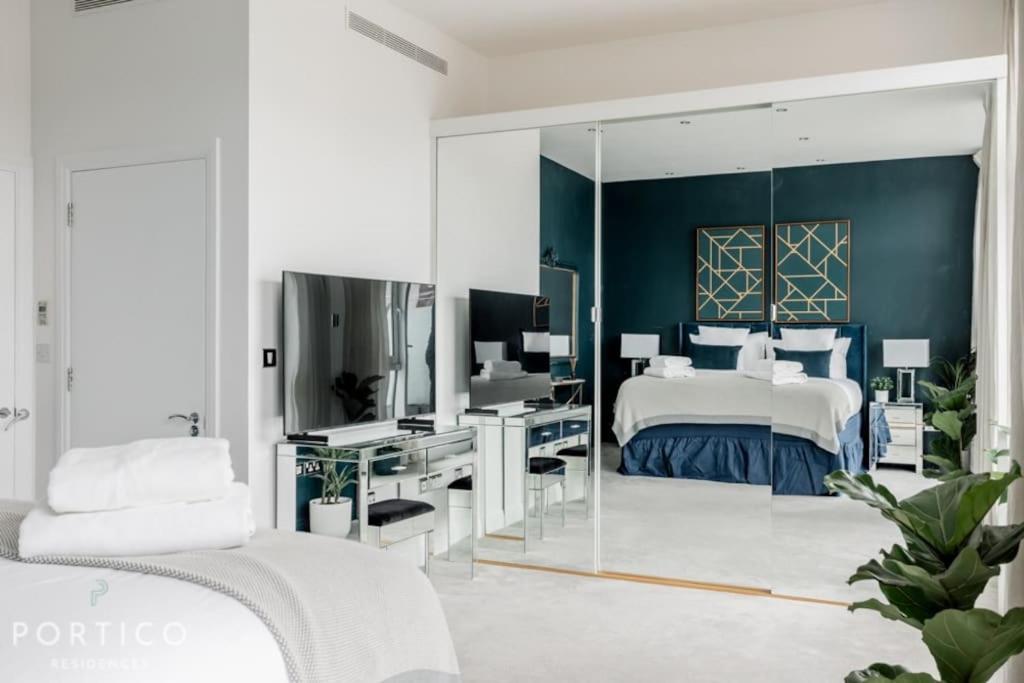 Apartment Portico Residences - Stunning Penthouse With River Views In Battersea