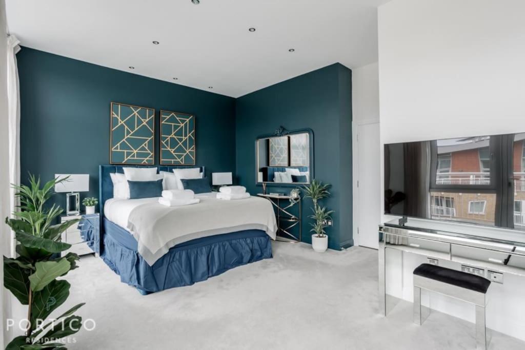 Apartment Portico Residences - Stunning Penthouse With River Views In Battersea