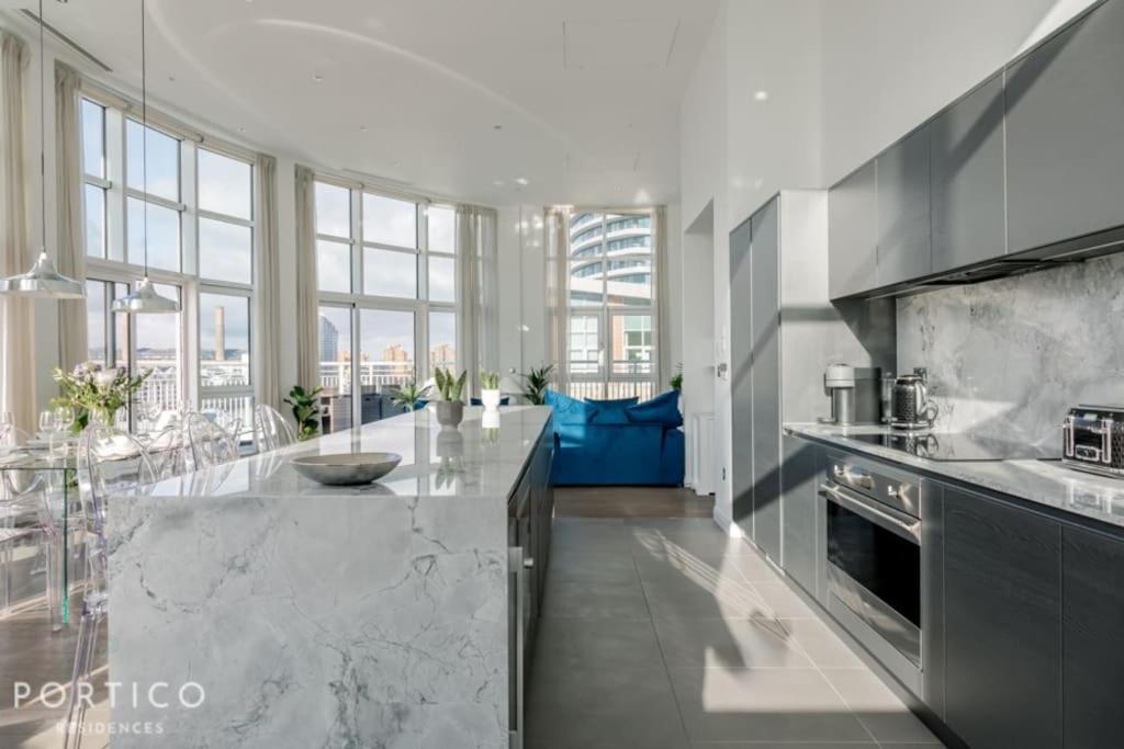 Apartment Portico Residences - Stunning Penthouse With River Views In Battersea