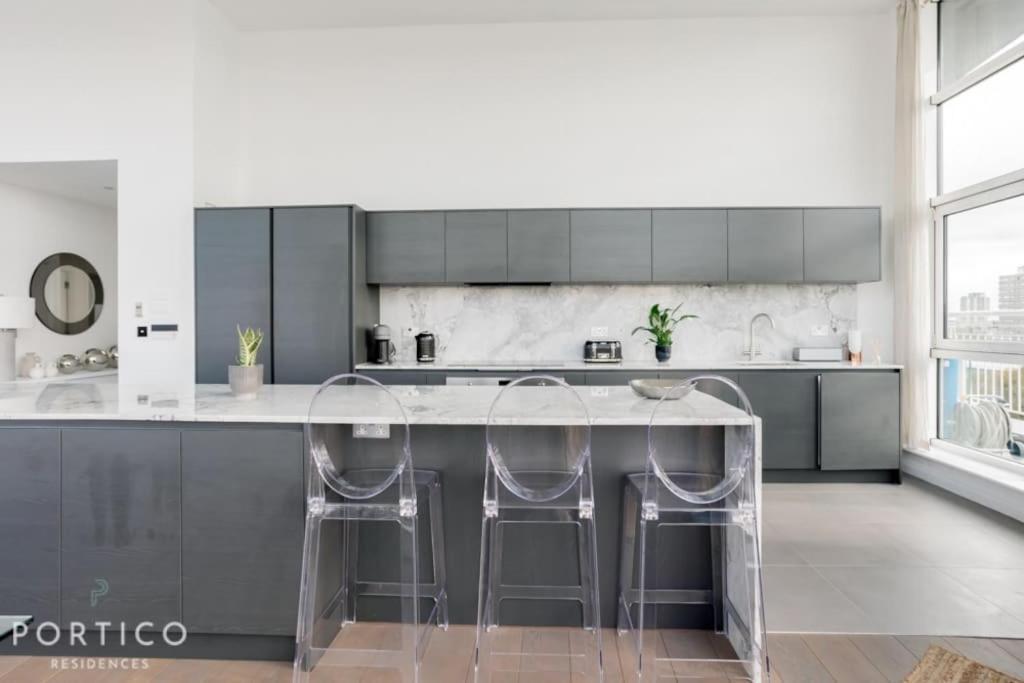 Apartment Portico Residences - Stunning Penthouse With River Views In Battersea London